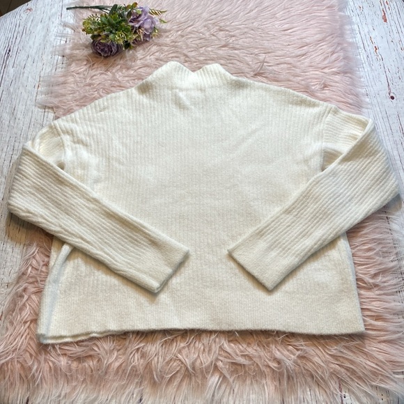 Spiritual Gangster Funnel Neck Rib Sweater Ivory sz M - Picture 11 of 11